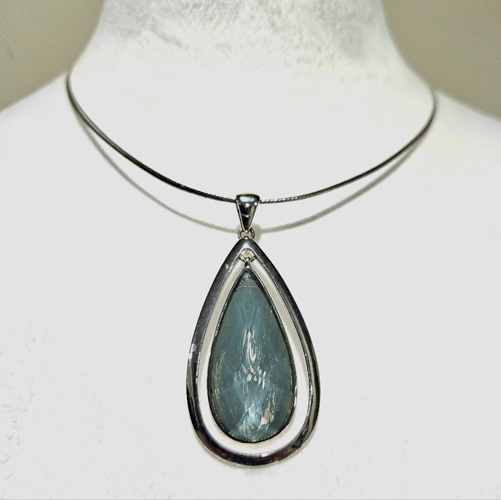 Ann Taylor necklace with mint greenish pendant. Adjustable clasp.